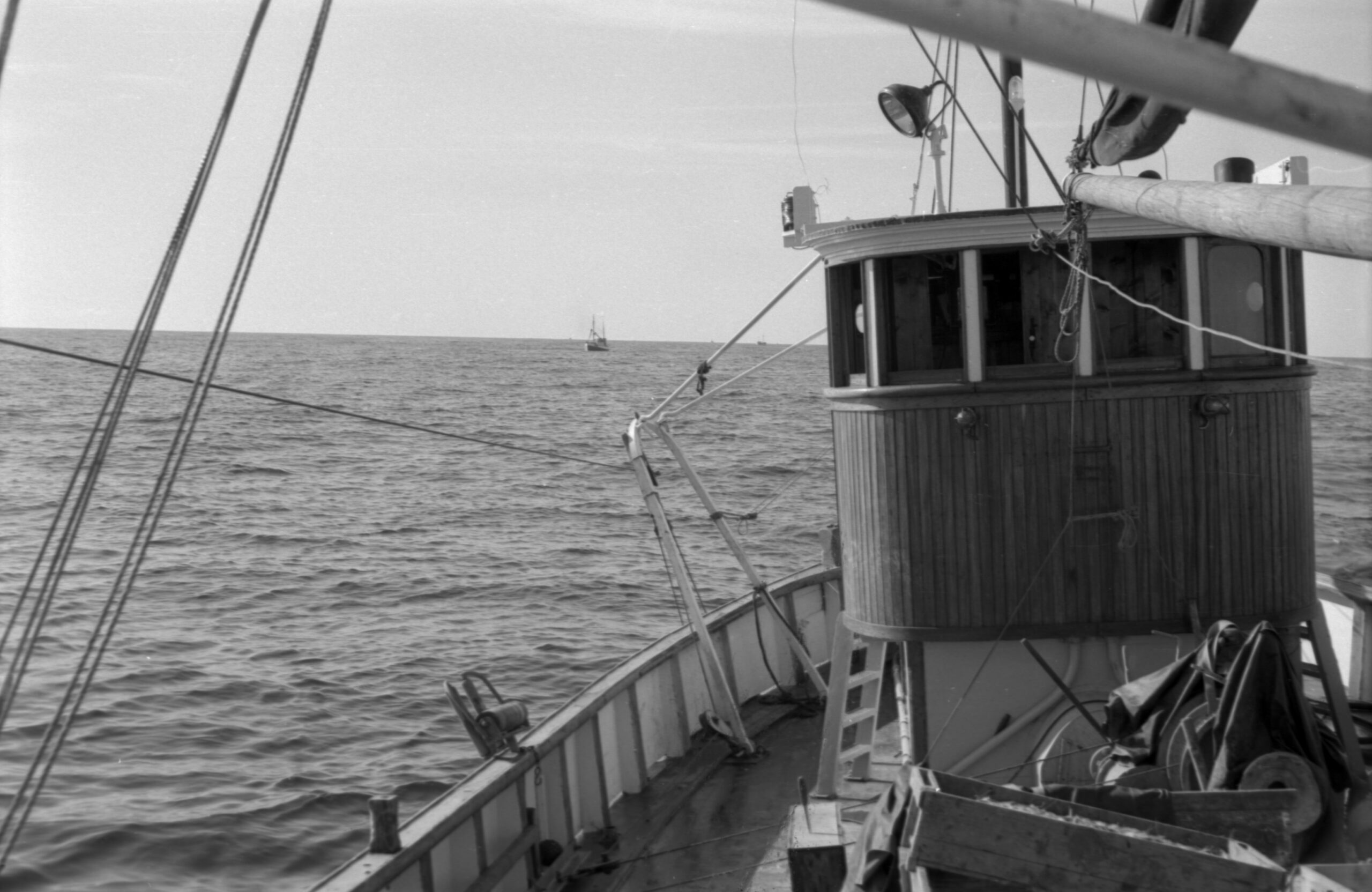 Foto: Arne N. Thorsen. Ut på fiske. Haugalandmuseet, MHB-F.014872-38